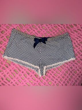 Vintage 2014 Victoria’s Secret Low Rise Blue & White Lace Trim Sleep Shorts
